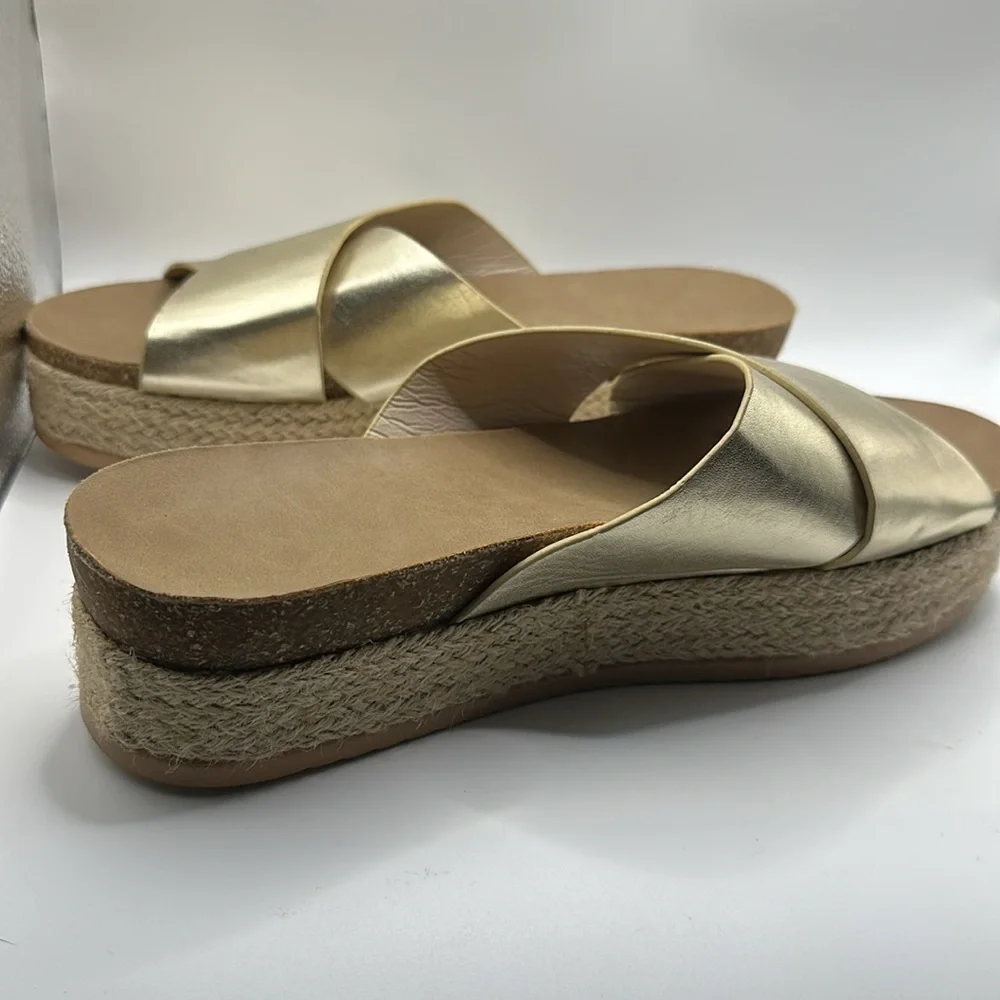 Gold Women's Platform Sandals size 10
